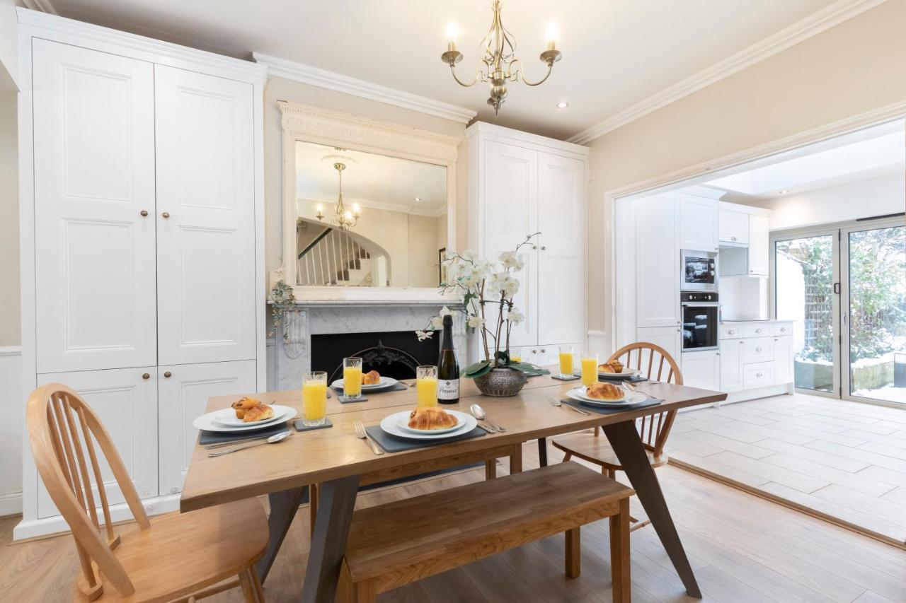 Beautiful 4 Bedroom Home Τσέλτενχαμ Εξωτερικό φωτογραφία