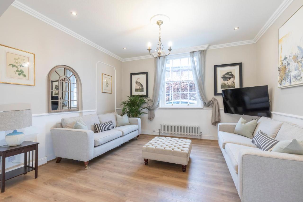 Beautiful 4 Bedroom Home Τσέλτενχαμ Εξωτερικό φωτογραφία