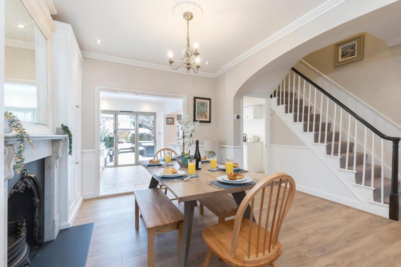 Beautiful 4 Bedroom Home Τσέλτενχαμ Εξωτερικό φωτογραφία